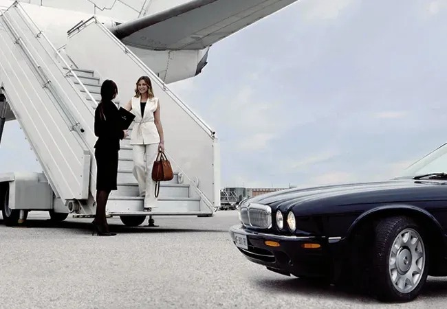VIP Transport Egypt (2025): Luxury Airport Transfers, Fast-Track & Private Chauffeurs
