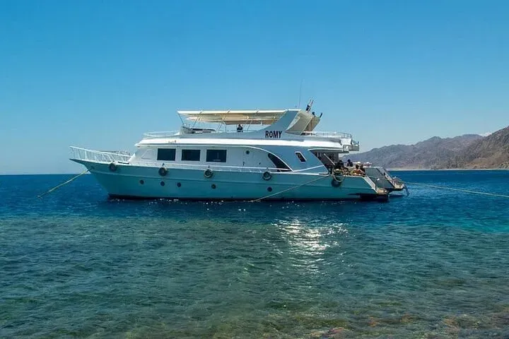 Private Yacht Charter in Sharm El Sheikh: Your Most Effortless Day on the Red Sea